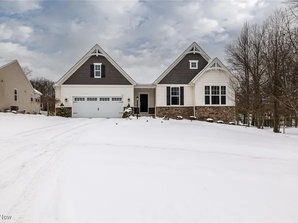 803 Firethorn Dr, Independence, OH 44131