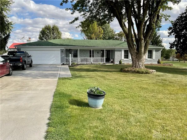 1095 Gultice Rd, Xenia, OH 45385