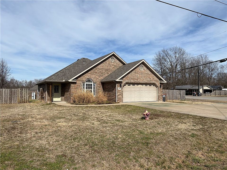 1st image of 2388 Harris Dr