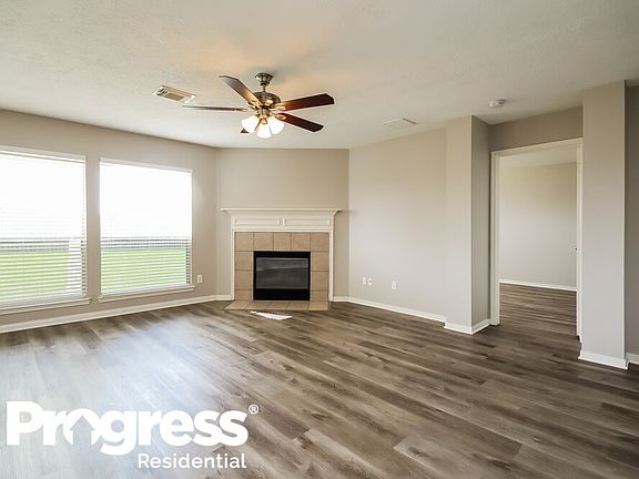 5th image of 3104 Centennial Village Dr