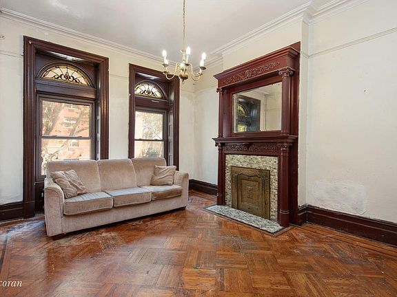 2nd image of 752 Saint Johns Pl