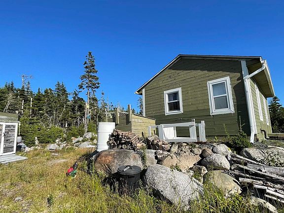 3rd image of 3139 Ostrea Lake Rd