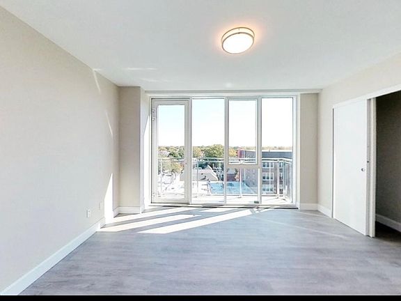 2nd image of 2130 Ocean Ave #5