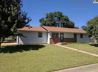 1208 E 14th Ave, Hutchinson, KS 67501