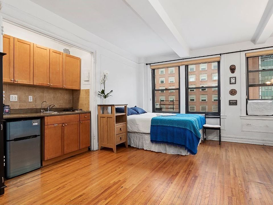 1st image of 457 W 57th St #1410