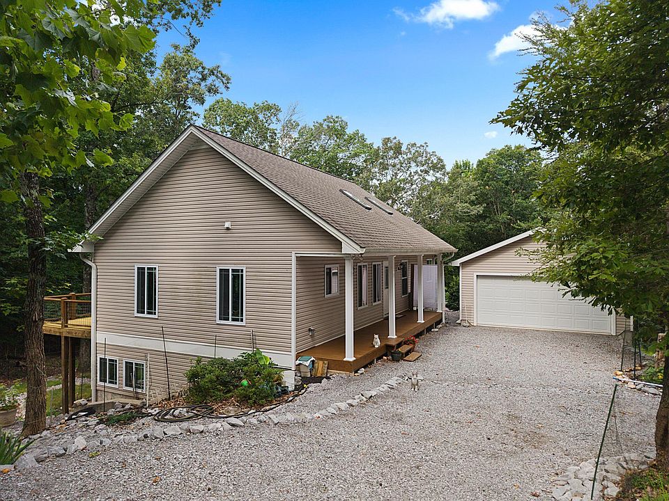 1st image of 134 Tall Oaks Cir