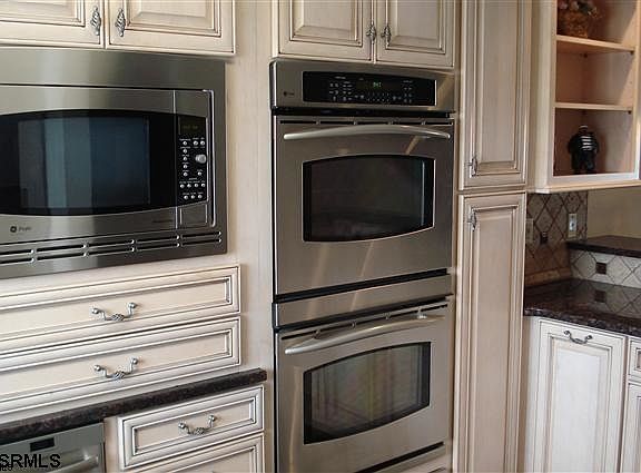 5th image of 303 Alder Ln