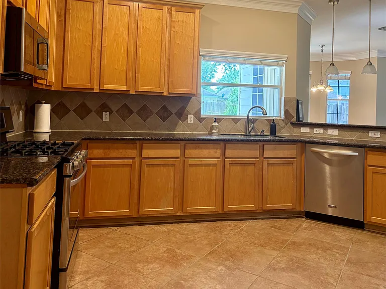 5607 Eagle Sky Blvd — Photo 9