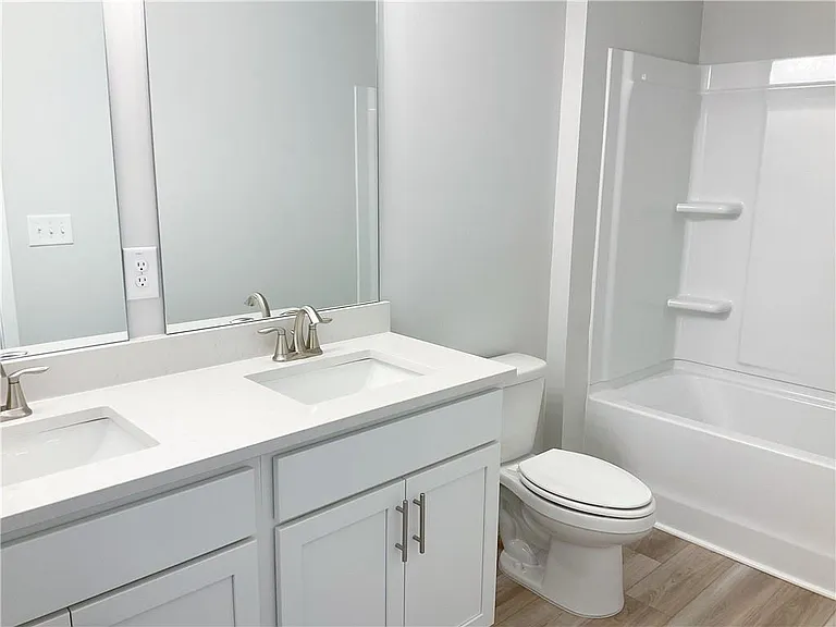 483 Crown Dr — Photo 15