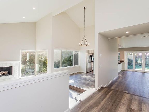 2nd image of 2909 E Sierra Dr