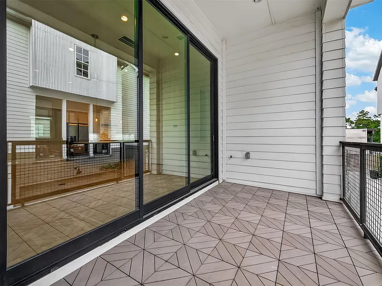 2218 Lou Ellen Ln #C — Photo 16