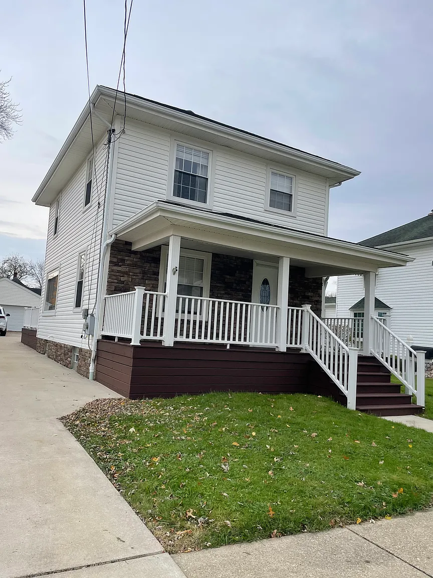 329 Elizabeth St photo 1