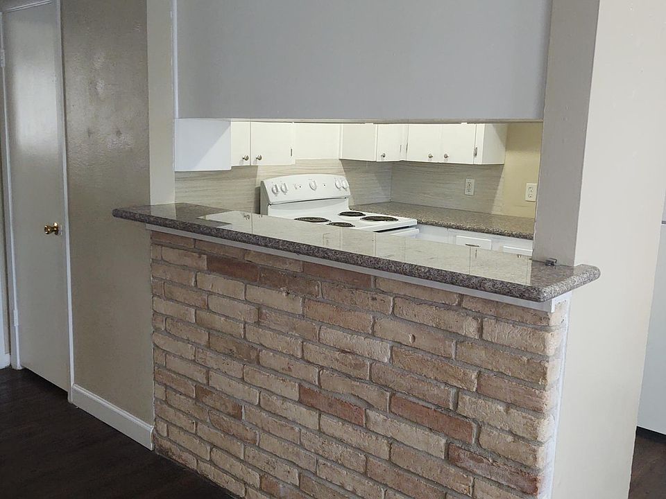 1st image of 2405 Palmer Hwy APT 7