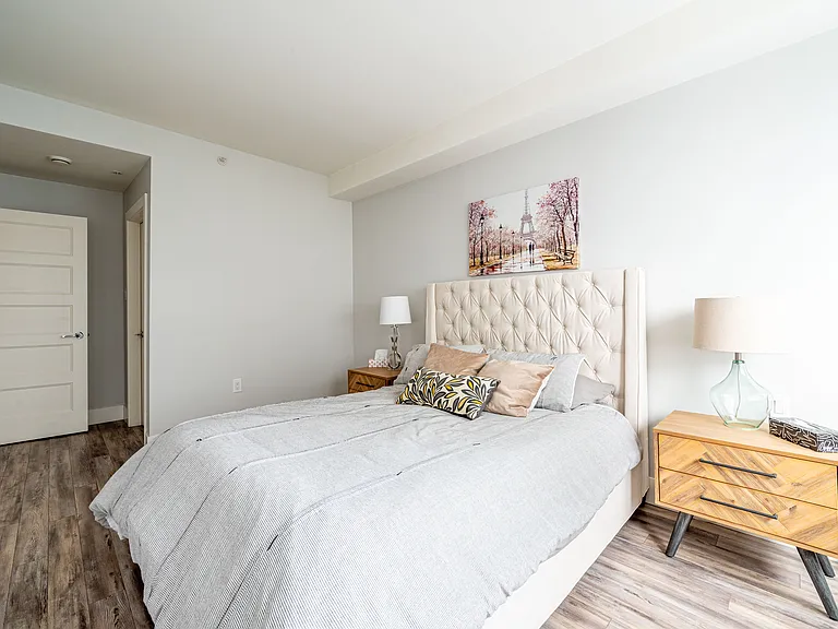 15 Kings Wharf Pl #403 — Photo 15