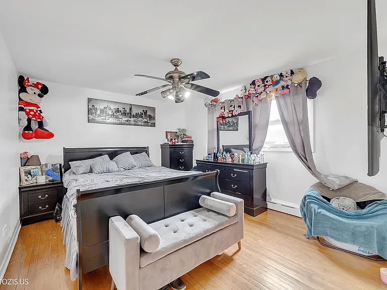2457 N Nordica Ave #2 — Photo 8