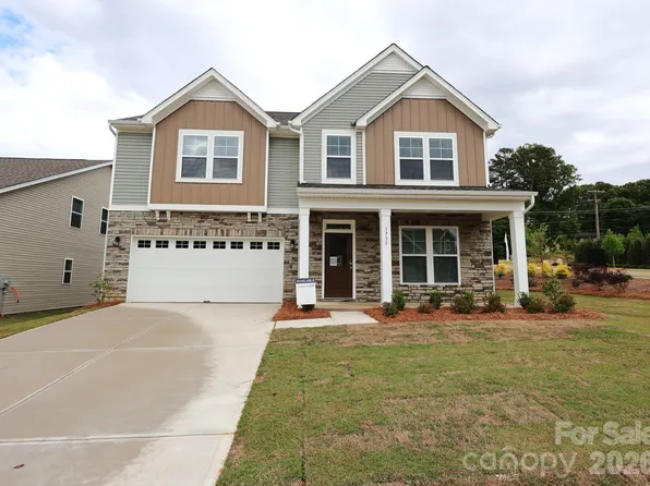 1735 Boulder Ridge Dr, Gastonia, NC 28052