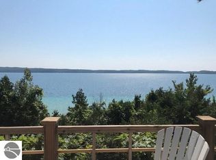 1100 Logging Trl, Frankfort, MI 49635
