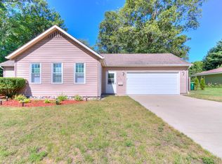 939 Horton Rd, Muskegon, MI 49445