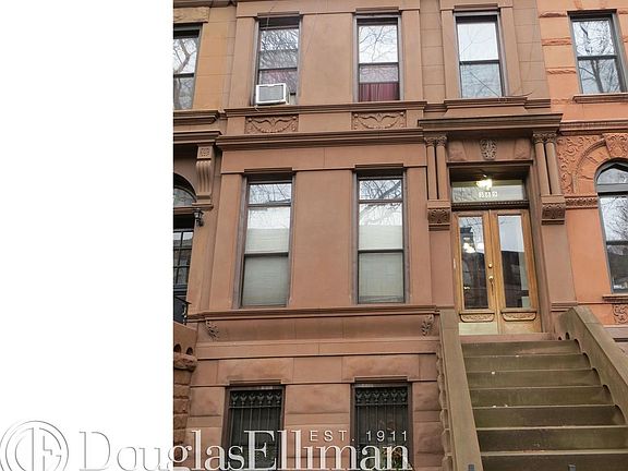 5th image of 389 Park Pl APT 4