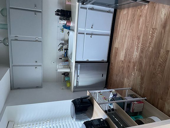 5th image of 38 Nassau Dr