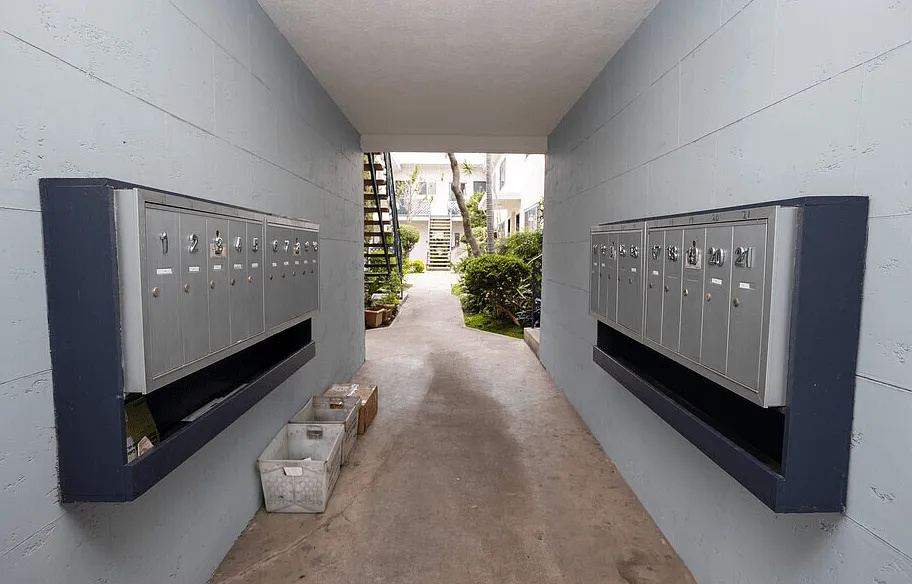 Lido Apartments - 3648 Westwood Blvd — Photo 3