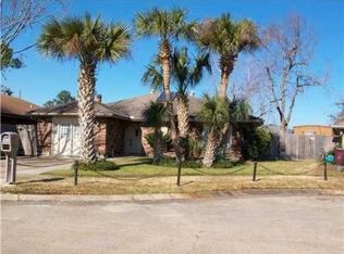 916 Vanderbilt Ln, Kenner, LA 70065