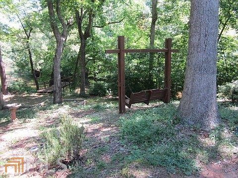 3rd image of 200 Riverbend Dr