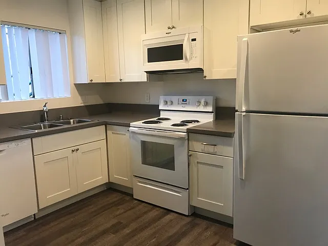 University Place Apartments — Photo 8