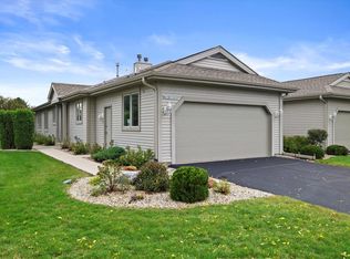 N81W17493 Shady Ln, Menomonee Falls, WI 53051