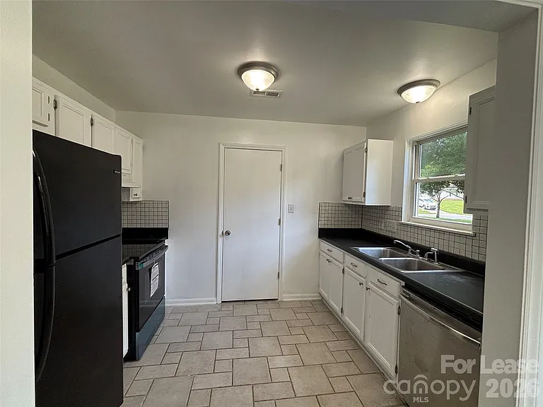 9419 Oren Thompson Rd — Photo 10
