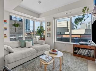 212 King William St #415, Hamilton, ON