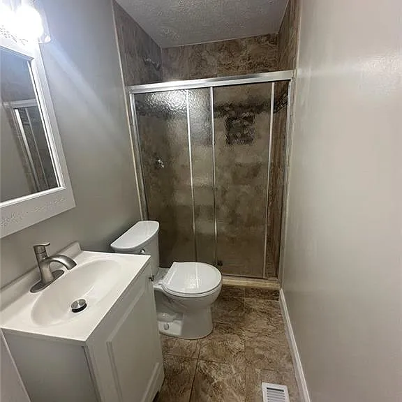 2205 Mill Wood Ct — Photo 35