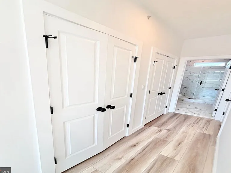 3221 Latona St — Photo 15