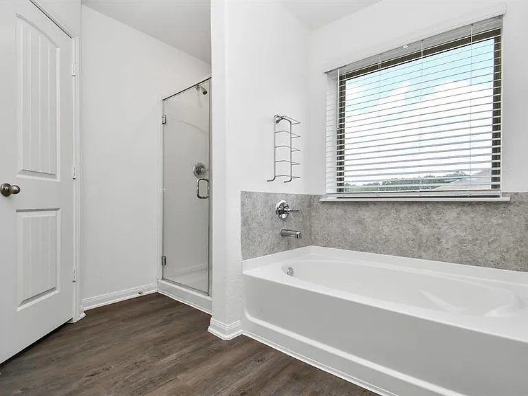 11028 Patriot Ct — Photo 32
