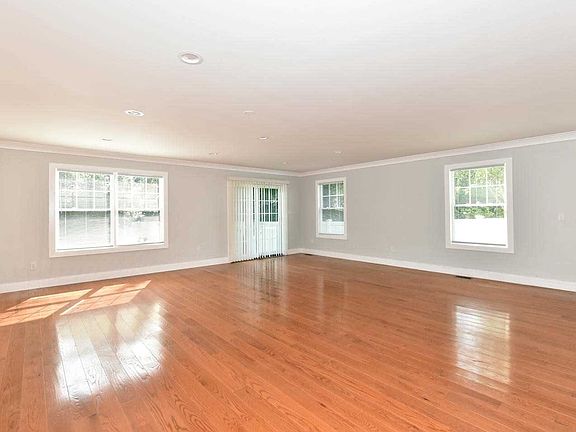 2nd image of 10 Dunes Ln