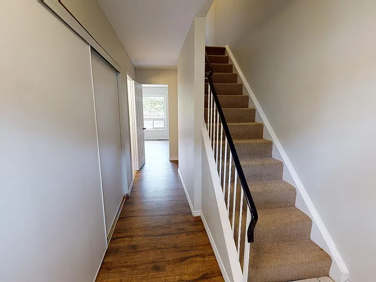 794 Huron St — Photo 3