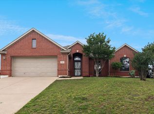 11000 Owl Creek Dr, Fort Worth, TX 76179