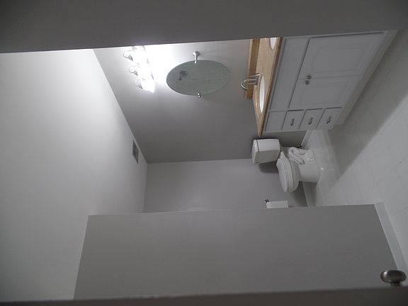 4th image of 5459 Houston Dr