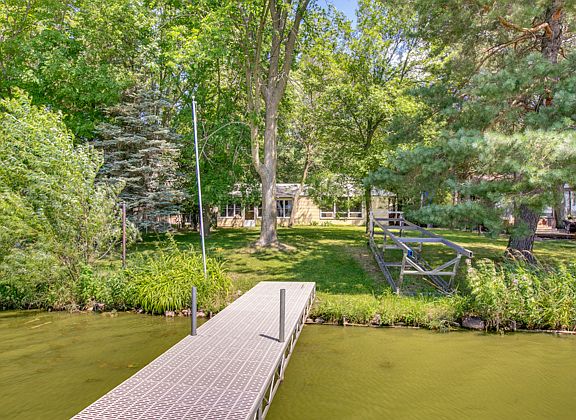 3rd image of 27634 Lakewood Dr NW