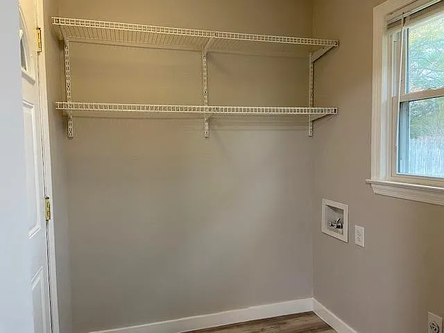 2033 Mango Cir — Photo 9