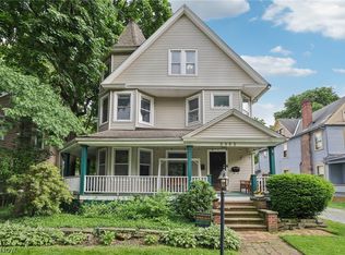 2952 Somerton Rd, Cleveland, OH 44118