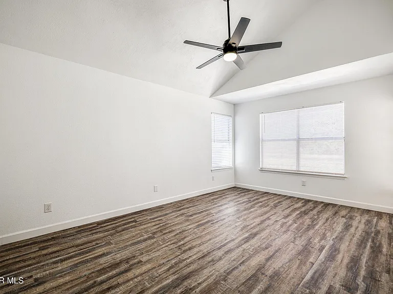 1229 Diamond Cove Pl — Photo 41