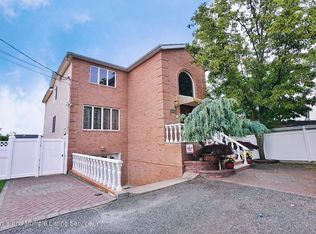 35 Bocce Ct, Staten Island, NY