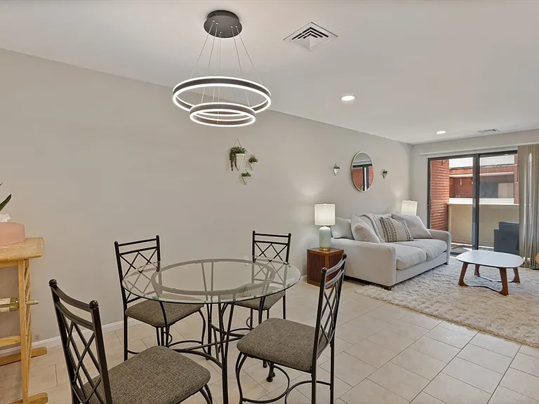 20 Central St #306 — Photo 8