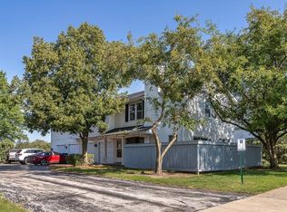 9 Red Barn Rd, Matteson, IL 60443
