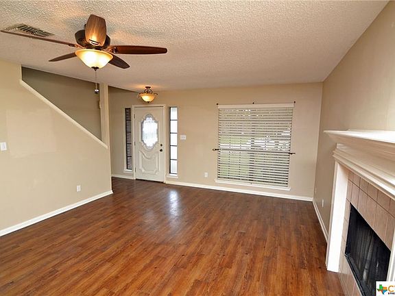 2nd image of 405 Ashland Crk