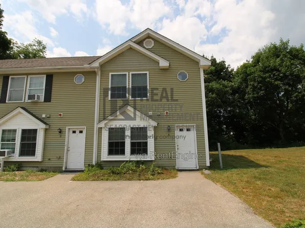 4 Waverly Dr, Dover, NH 03820
