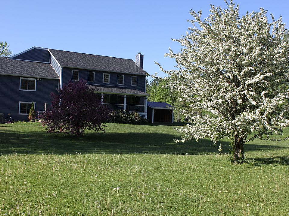 2nd image of 976 Benedict Rd