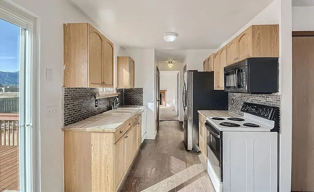1 bed, 238 sqft, $750 — Photo 3