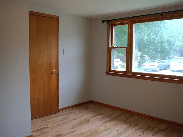 416 Victoria Dr — Photo 13